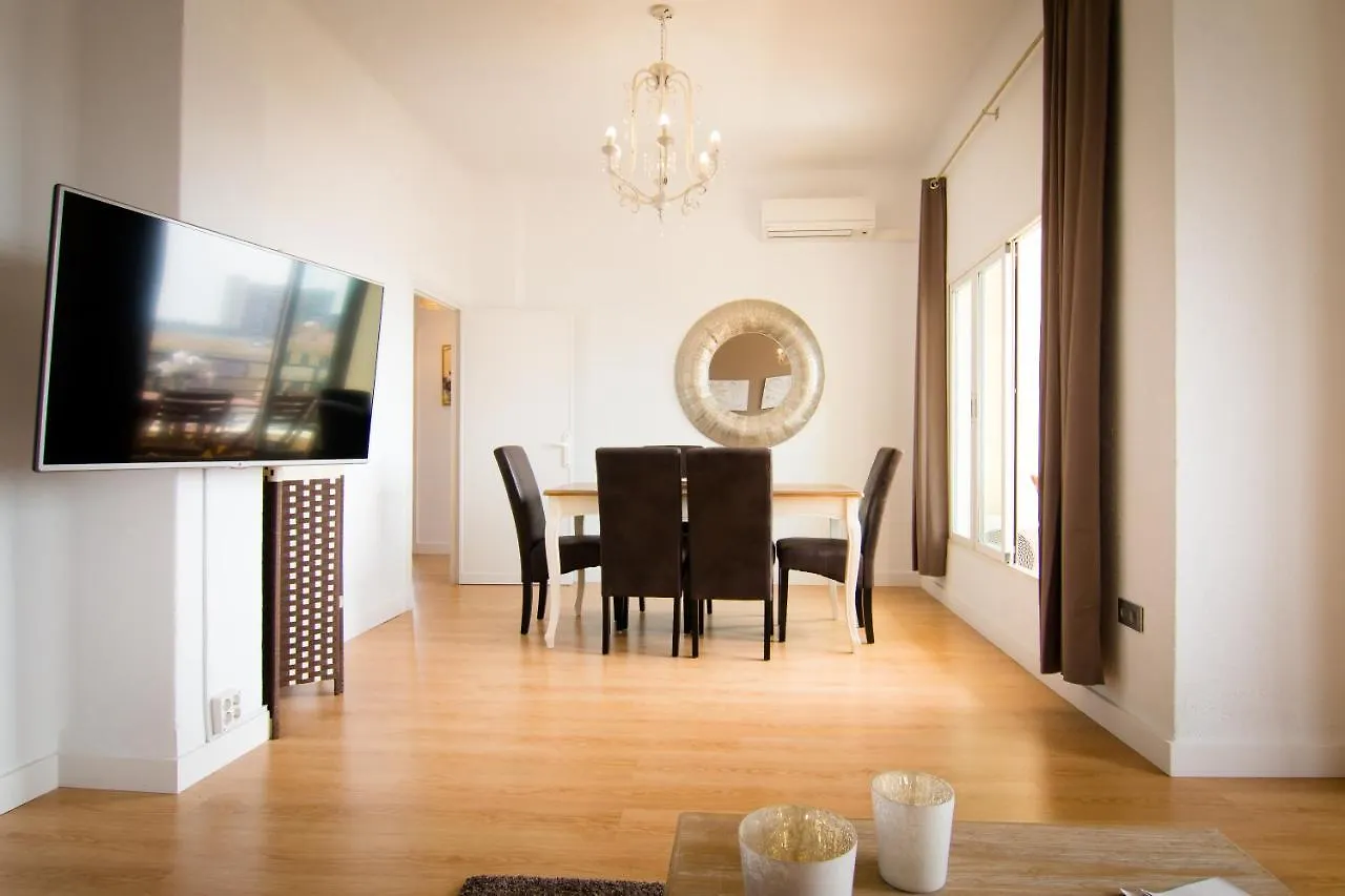 Holidays2Malaga Terraza & Junto Puerto Deportivo Appartement